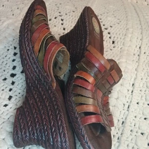 Earth Spirit Birch Leather Wedge Sandals Womens 9.5 Indie Slip On Boho Nature - Picture 1 of 12