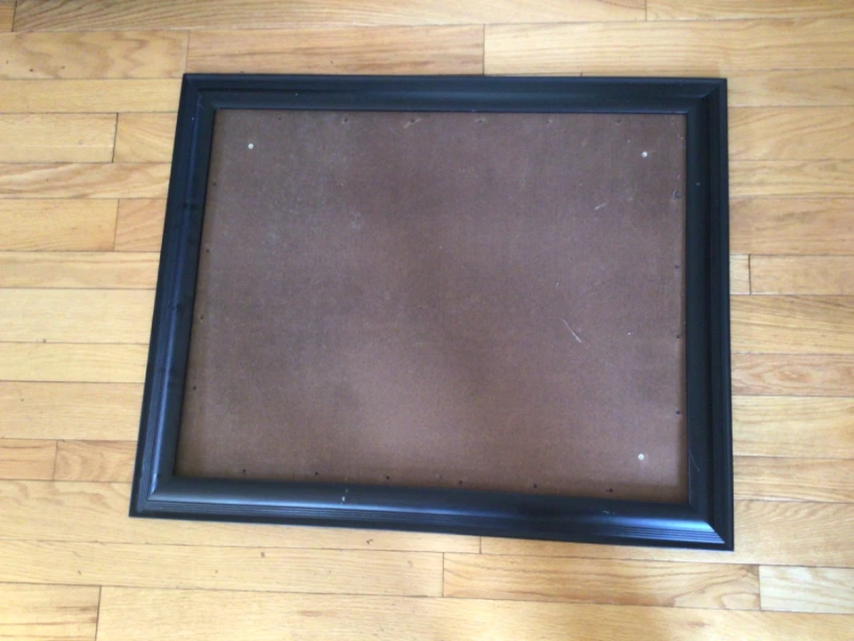 Antiguo marco de fotos acanalado negro 32" x 26" Foto 1 de 4