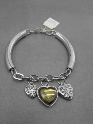 NUEVO CON ETIQUETAS Pulsera Lia Sophia Tono Plata Lucita y Corazón Grabado Dije Foto 1 de 3