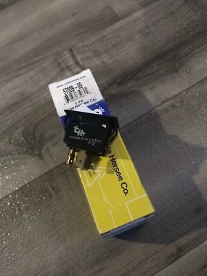 Interruptor de palanca Cole Hersee 57009-09 Foto 1 de 4