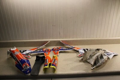 Husqvarna TC50 2020 kit de plástico guardabarros delantero trasero cubierta lateral 7152 S65 R10 Foto 1 de 4