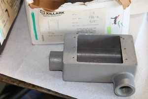 8 new 1/2" Killark FSL-1, EXPLOSION PROOF 'L' BOX, new   - Picture 1 of 2