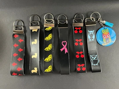 Llaveros/llaveros/correas de muñeca hechos a mano de 6" imitación cuero y vinilo lindos diseños Foto 1 de 4