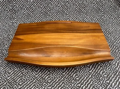 Tabla de servir queso para cortar madera de acacia Nambe Foto 1 de 4