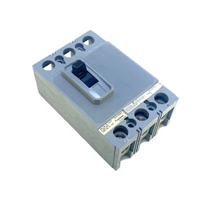 ITE Siemens QJH23B200 3 Pole 200 Amp 240 Vac Circuit Breaker - Picture 1 of 4