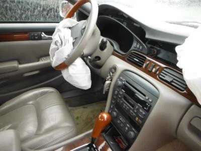 Used Front Right Suspension Strut fits: 1999 Cadillac Seville Front w/continuous - Image 1 of 4