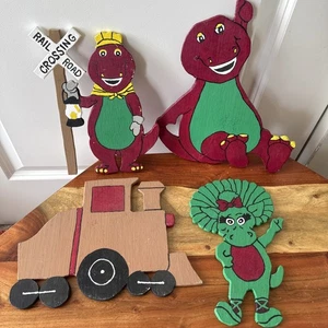 Set 4 appendiabiti da parete vintage fatti a mano Barney il dinosauro legno arte decorazione - Foto 1 di 11