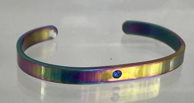 Brazalete ELLANDEMM Acabado Arco Iris Cristal Azul Foto 1 de 3