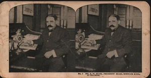 Mr. R.W. Sears - Presidente Sears Roebuck & Co. Sentado en su escritorio - Steroview  - Imagen 1 de 2