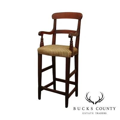 Antigua silla de pub inglesa de caoba del siglo XIX Foto 1 de 4