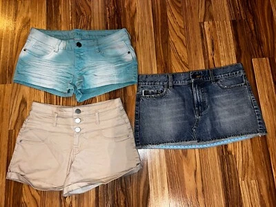 Falda corta vaquera Y2K tiro bajo Hollister No B Decree Junior’s 3 pares talla 9 Foto 1 de 4