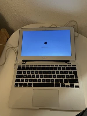 MacBook Air A1370 Ersatzteile Defekt - Bild 1 von 4