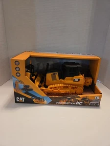 Trattore per gatti MIB D7E tipo binario RC 23002 scala 1:35! - Foto 1 di 8