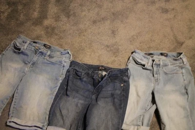 3 pair size 4 NYDJ Shorts - Image 1 of 4