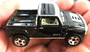 Hot Wheels 2004 Hummer H3T loose diecast went where others would not go - Picture 1 of 5