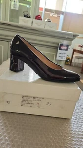 SCARPE IN PELLE DI COLORE NERO - Picture 1 of 4