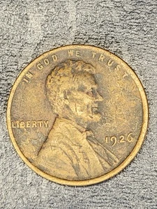 1926 LINCOLN WHEAT CENT - Picture 1 of 3