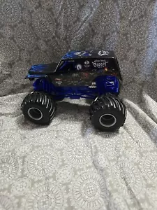 Son Uva Digger, Monster Jam Truck, Hot Wheels Toy Truck Big Tires - Picture 1 of 9