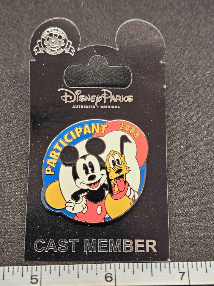 WDW Disney World 2008 United Way Participant Mickey Mouse & Pluto Cast LE Pin - Image 1 of 2