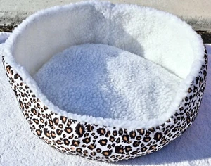 Leopard Print Sherpa Fleece Small Dog or Cat Bed - Picture 1 of 5