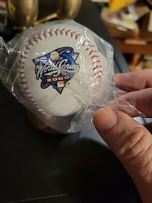 YANKEES WORLD SERIES 2000 MLB Souvenir Baseball  L RICH MLB 2000 NEW! SEALED - Image 1 of 4