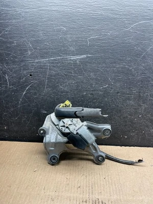 2008 to 2013 Toyota Highlander Rear Wiper Motor u9296 DG - Image 1 of 4