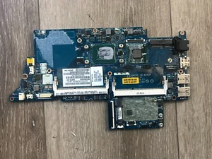 HP ENVY 6T-1000 MOTHERBOARD i5 1.7GHz SPS 693229-001 QAU30 LA-8662P - Photo 1/4