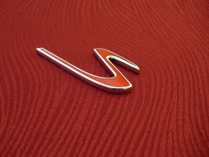 Aston Martin S badge Genuine Aston Martin metal chrome badge with red centre 'S' - Picture 1 of 7
