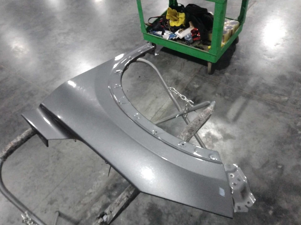 Guardabarros delantero izquierdo usado se adapta a: Nissan Rogue 2023 construido en Estados Unidos delantero izquierdo grado A Foto 1 de 4