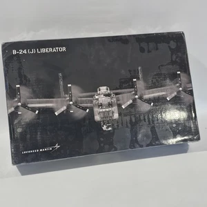 Brickmania Lockheed Martin B-24" (J) Liberator Strategic Heavy Bomber NEU VERSIEGELT - Bild 1 von 3