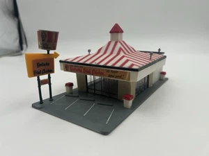 KFC Restaurant HO Scale Kentucky Fried Chicken Fast Food City Building Assembled - Picture 1 of 12