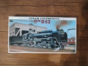 D52 Steam Locomotive HO Gauge Plastic Model Kit - Picture 1 of 4