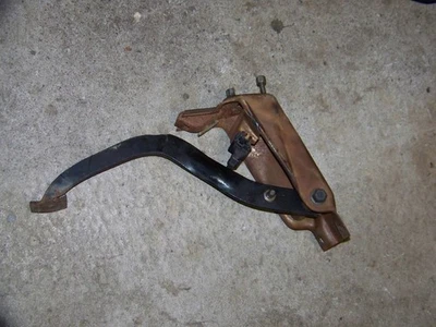 88-94 Chevy C/K 1500 2500 3500 - CLUTCH PEDAL 4 5 Speed Manual  GMC NV3500 - Image 1 of 4