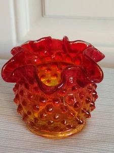 Vintage Fenton ? Rote Amberina gekräuselte Kante Schuhnagel 3" Knospenvase - Bild 1 von 7