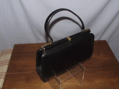 Sac en lézard noir des années 50 porté main à fermoir laiton - Photo 1/4