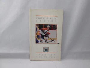 Philadelphia Flyers Media Guide/Yearbook 1986-87   (Lot A) - Bild 1 von 3