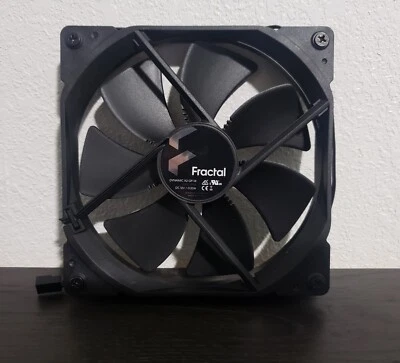 Fractal Design Dynamic X2 GP-14 140mm 1000RPM 12V/0.20A Black 3-pin  - Image 1 of 4
