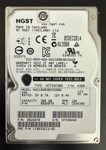 HGST 300 GB HUC109030CSS600 0B26070 DISCO RIGIDO 2,5" SAS 10K - PULITO E TESTATO ✔ - Foto 1 di 3