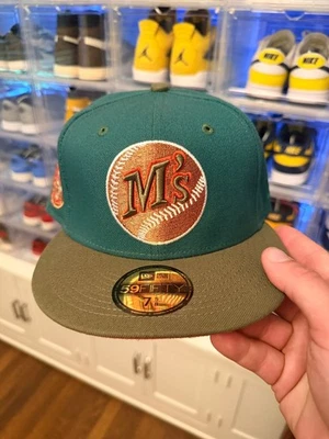 New Era 59fifty 7 5/8 Seattle Mariners Fitted Brand New - Image 1 of 3