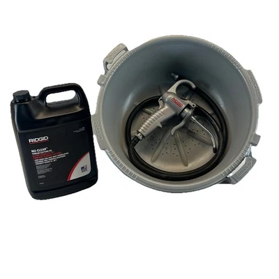 RIDGID All Weather Oiler Kit Model 418 Trigger Pump Drip Pan & NU-Clear Oil Incl - Image 1 of 4