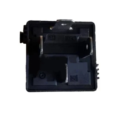Sleek Design 4 Pin Fuse Box Overload Protection Relay for Mercedes Vehicles - Image 1 of 4