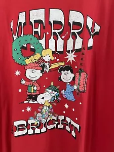 NEW Peanuts snoopy Christmas tee shirt mens XL Charlie Brown red merry holiday - Picture 1 of 7