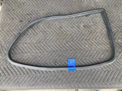 1982-1994 BMW E30 318i 325i Left Quarter Window Gasket Weatherstripping #2251M - Image 1 of 4