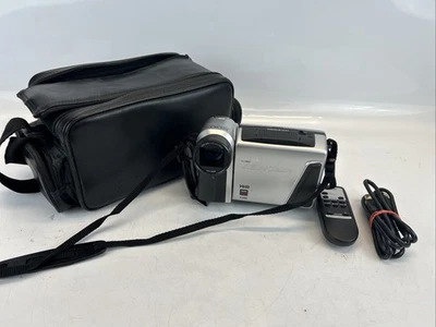 Sharp Viewcam VL-H880 Hi8 Digital Camcorder w/ Remote & USB – Untested - Image 1 of 4