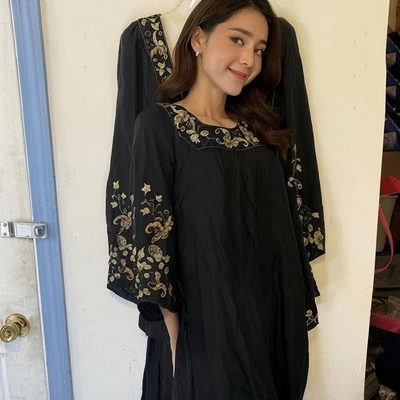 Vestido de seda marca Lucky Y2K años 2000 asiático bordado cuello cuadrado mangas acampanadas pequeño Foto 1 de 4