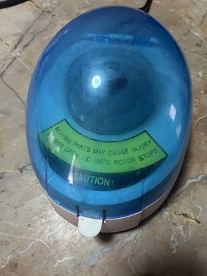 Mini centrífuga Benchmark Scientific C1008-B my FUGE (723) Foto 1 de 4