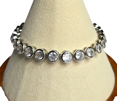 Pulsera Tenis Tono Plata Cristales Transparentes Brillantes Cierre Talla 6.75 Foto 1 de 4