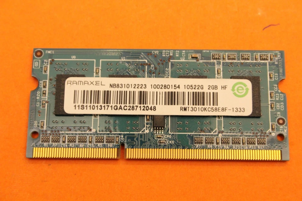 Ramaxel RMT3010EC58E8F-1333 2GB PC3-10600 DDR3-1333 204-Pin Laptop RAM - Image 1 of 3