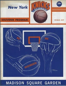 Nice 1966-67 NBA NEW YORK KNICKS vs.76ers GAME PROGRAM WILT CHAMBERLAIN - Picture 1 of 1