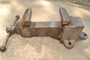 Vtg REED Bench Vise 104 4" Wide Jaws Open to 6" Erie, PA USA 2 patent - Picture 1 of 13